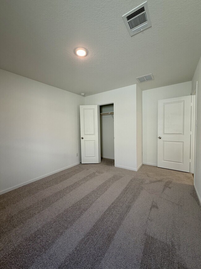 Building Photo - 14536 Azzurro Stone