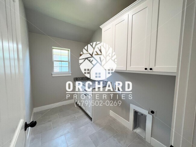 Building Photo - Single-Family Home- Stunning Wellington Plan