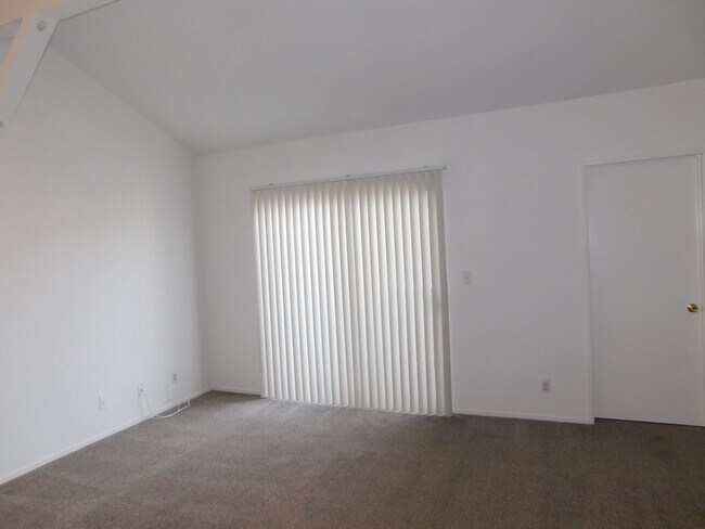 Building Photo - ALH7811