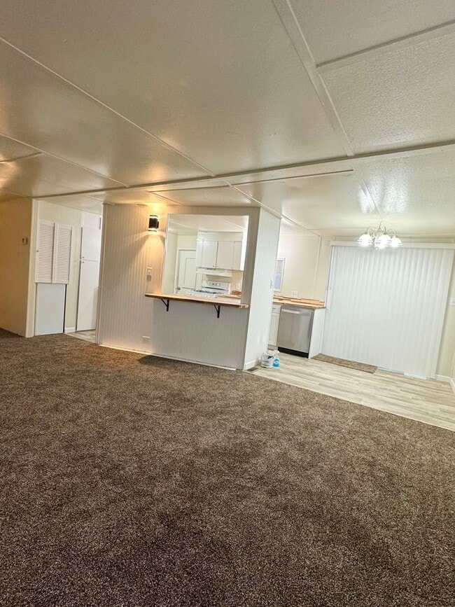 Building Photo - Looking for Tranquility? Look No Further!