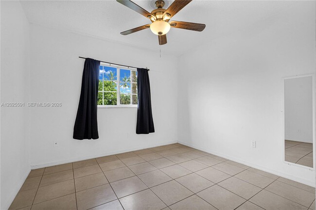 Building Photo - 3680 N 56th Ave