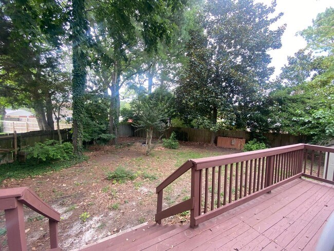 Building Photo - Move In Ready! "ASK ABOUT OUR ZERO-DEPOSIT...