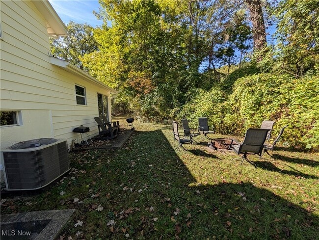 Building Photo - 1494 Hilton Dr