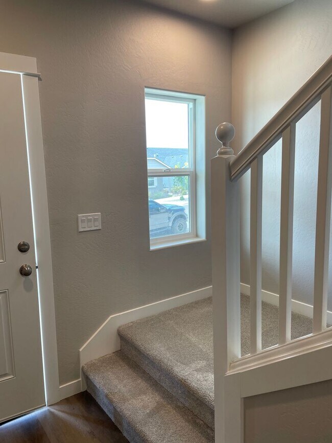 Building Photo - 1131 Rutherford Dr