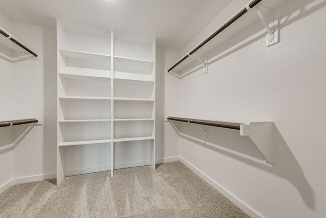 Building Photo - Discover the Best of Midlothian Living