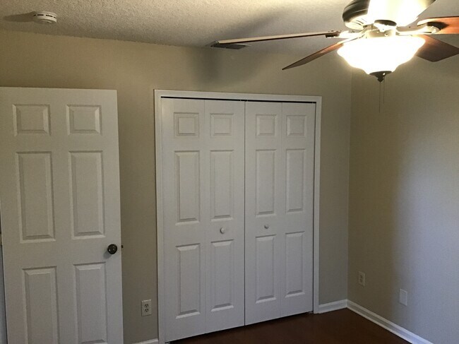 Building Photo - 3264 Fox Squirrel Dr