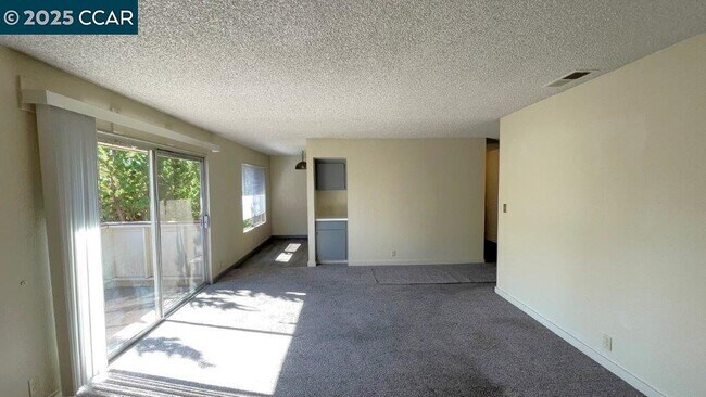 Building Photo - 4260 Clayton Rd