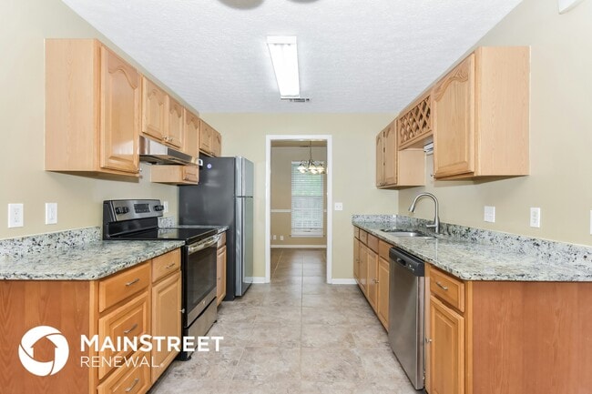 Building Photo - 405 Brookview Dr