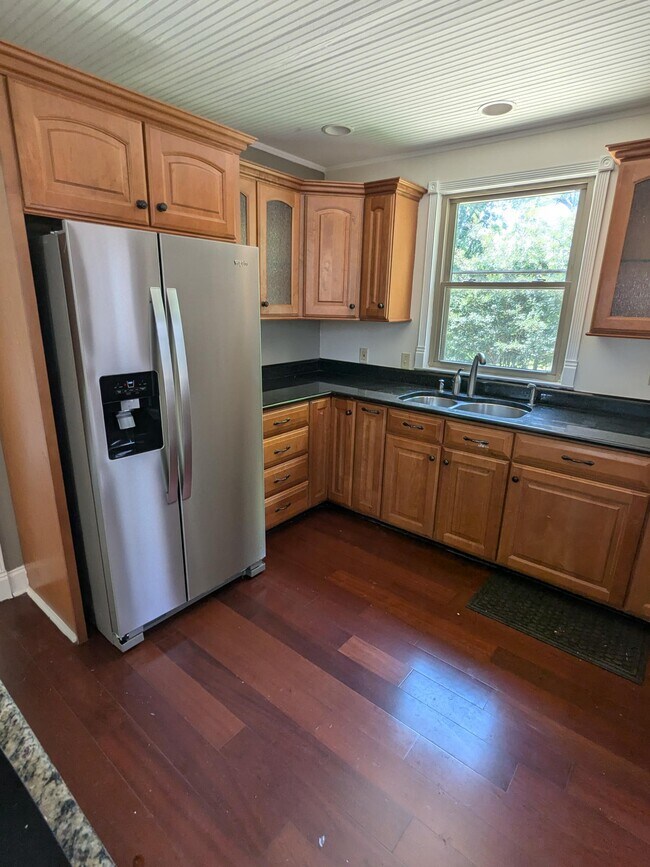 Building Photo - 3321 Mimosa Dr