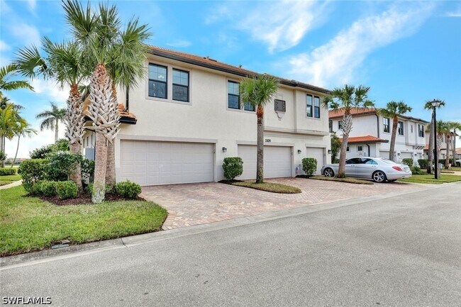 Building Photo - 1439 Santiago Cir