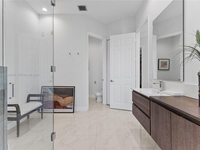 Building Photo - 11339 NW 71st St