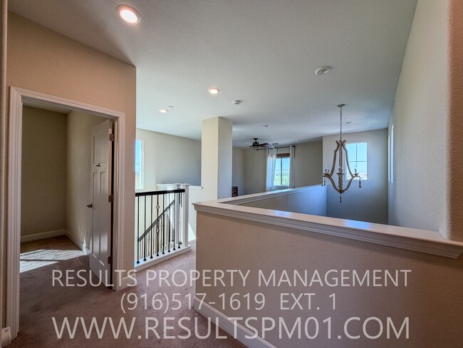 Building Photo - Must See! Lovely Former Model Smart Home 4 Bed 3 Bath