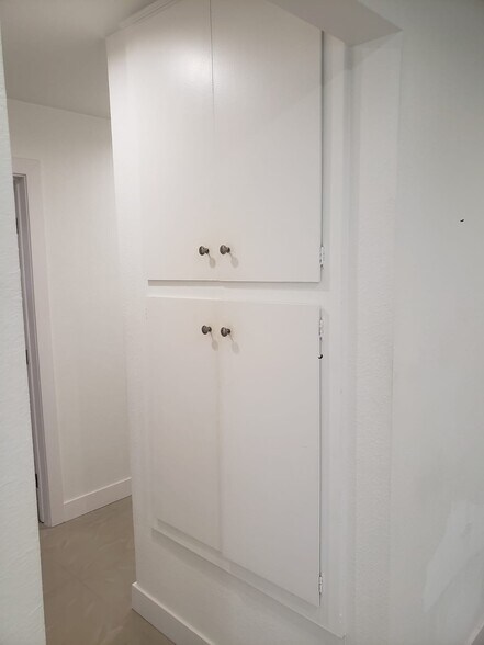 Building Photo - 4326 W 163rd St