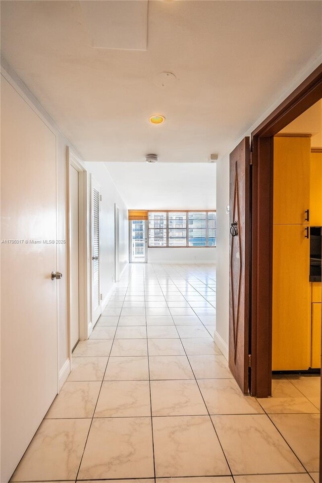 Building Photo - 5700 Collins Ave