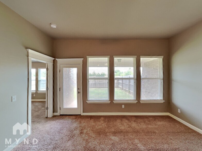 Building Photo - 1109 Merlin Dr