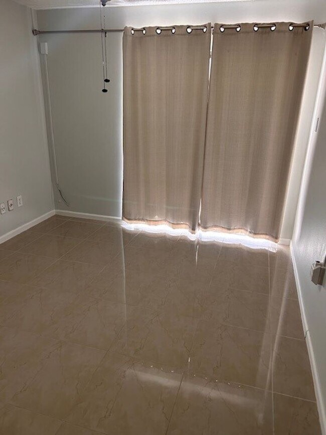 Building Photo - 3 BR / 2 BATH / 2 CAR GARAGE IN TUSCAWILLA