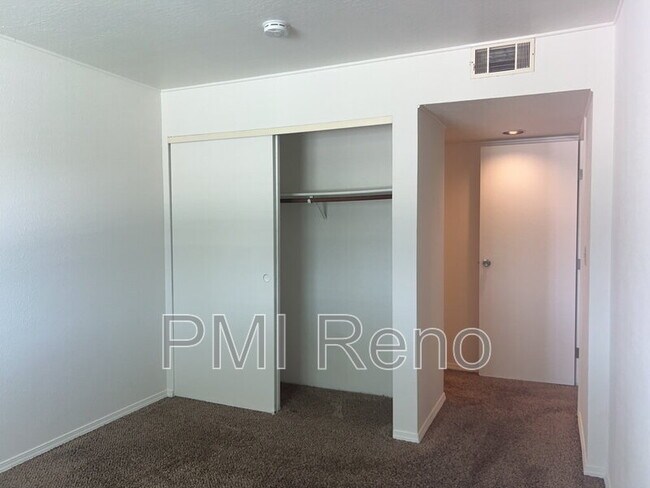 Building Photo - 2555 Clear Acre Ln