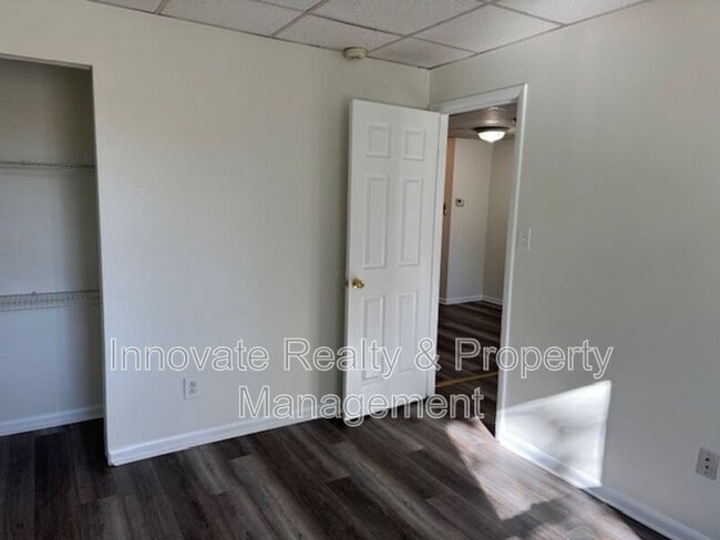 Building Photo - 29 Logan Ave