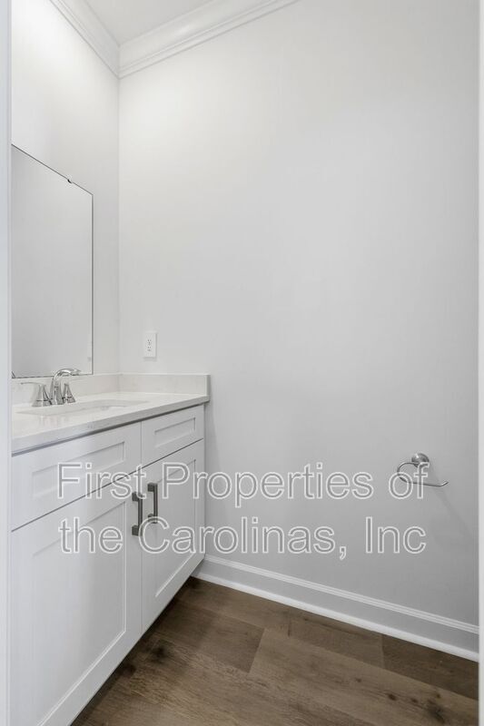 Building Photo - 238 Tiger Lily Dr