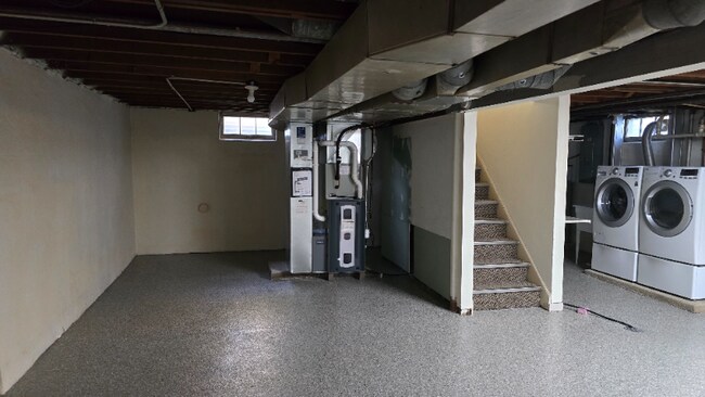 Building Photo - 4320 N 135th St