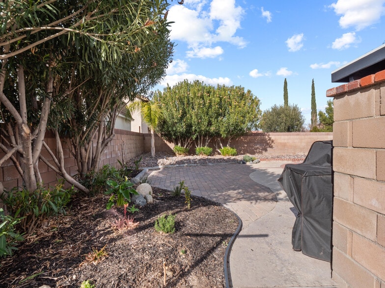 Building Photo - 2833 Springfield Pl