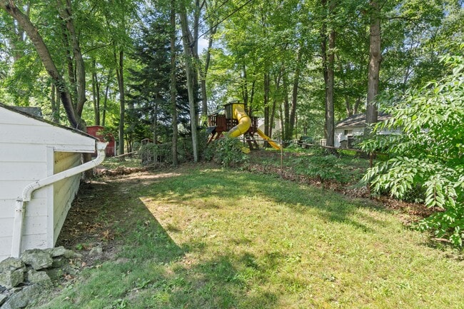 Building Photo - 5323 Winona Dr