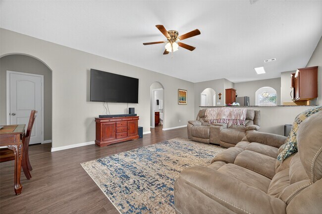 Building Photo - 542 Oporto Path