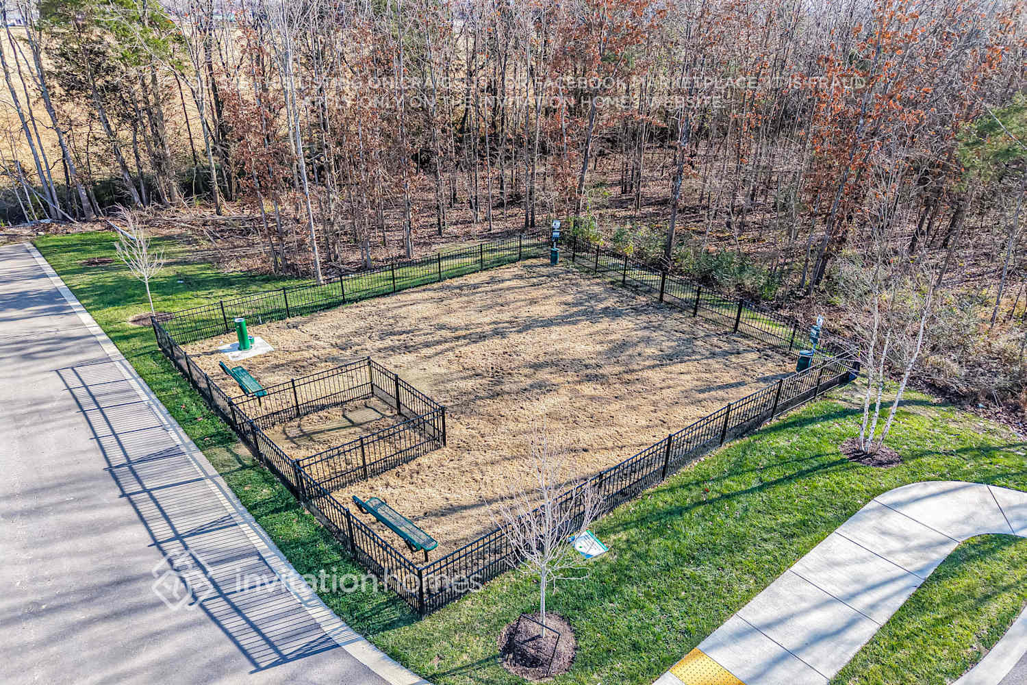 Building Photo - 208 River Rock Dr