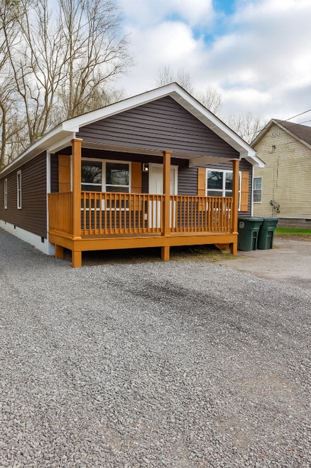 Building Photo - 1630 S Greenwood Ave
