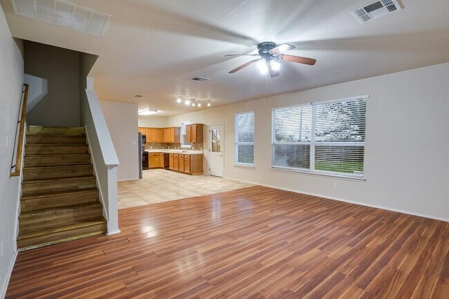 Building Photo - 201 Creek Ledge Dr