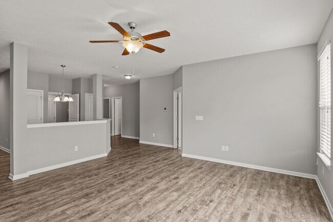 Building Photo - 2-Bed, 2-Bath Beautiful Home Available Now!