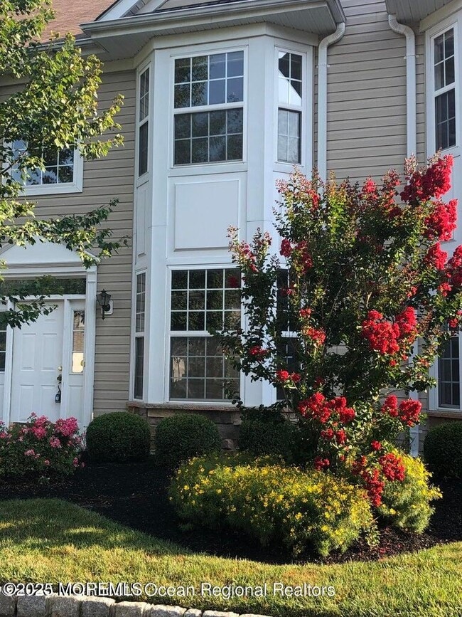 Building Photo - 163 Shinnecock Dr