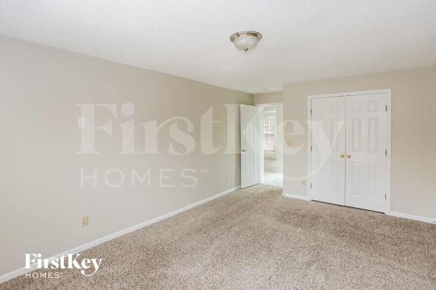 Building Photo - 9419 White Cedar Ct