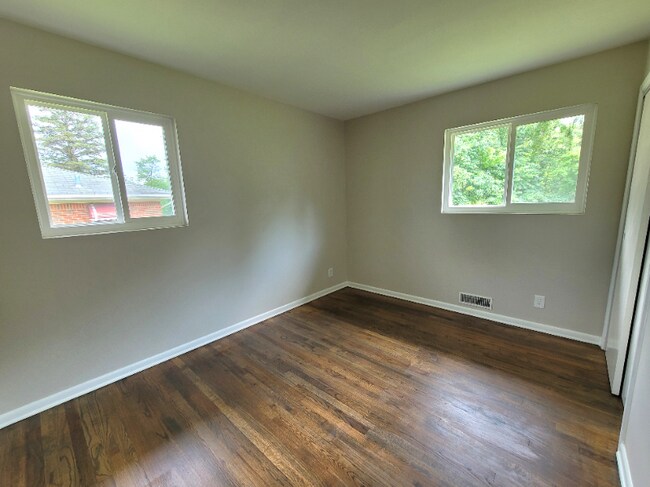 Building Photo - 3952 Marie Dr