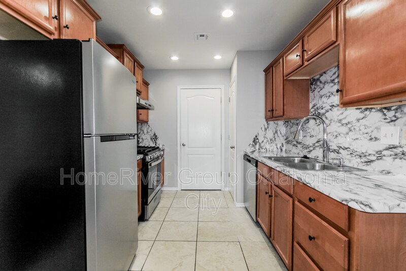 Building Photo - 6136 Cielo Terrace