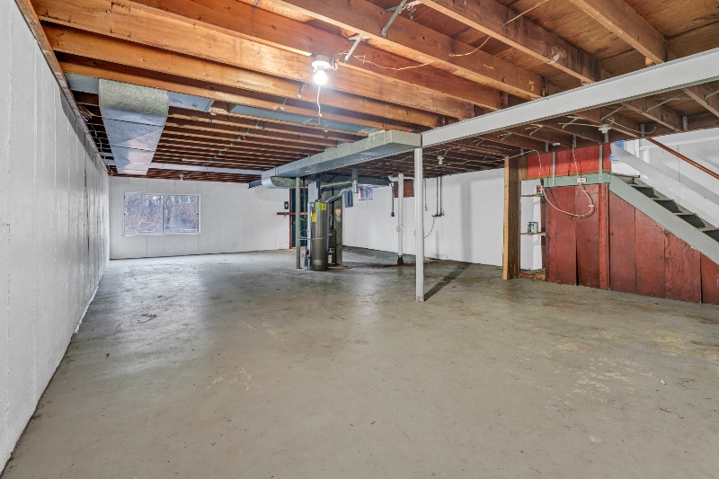 Building Photo - 10508 Lilac Ave