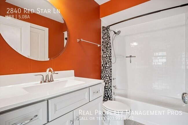 Building Photo - 2840 Red Star Ln