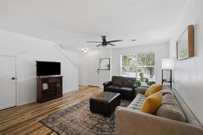 Building Photo - 13132 Briarcreek Loop