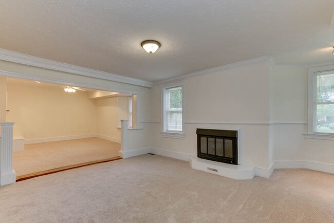 Building Photo - 1302 Dare Rd