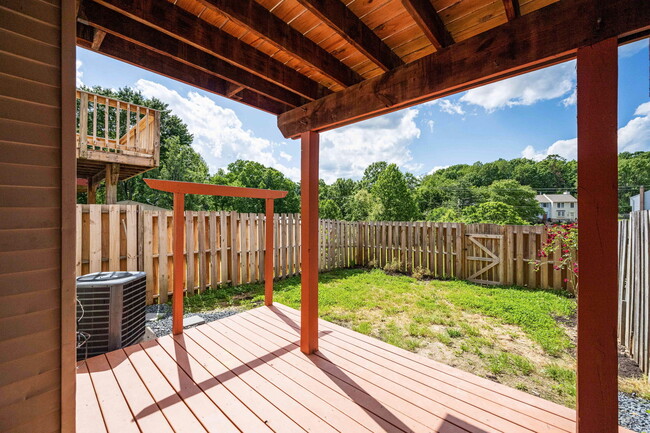 Building Photo - 602 Stafford Glen Ct