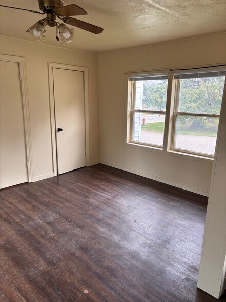 Building Photo - 3055 N 6th St