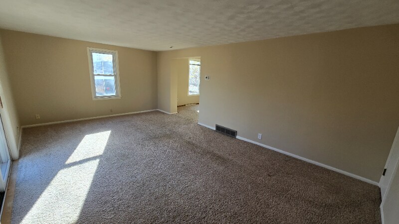 Building Photo - 336 2nd Ave S