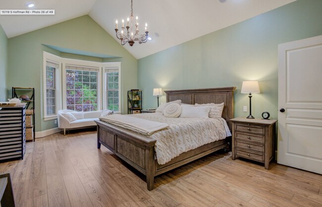 Building Photo - 4 bed/4bath, 5000sqft, adult home? Sober living? Barton Park!