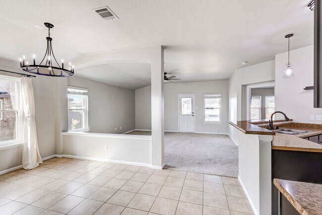 Building Photo - 6113 Bridgewood Dr