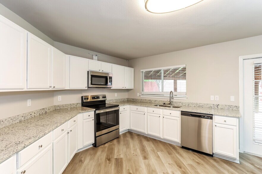 Building Photo - 18814 Redrock Creek