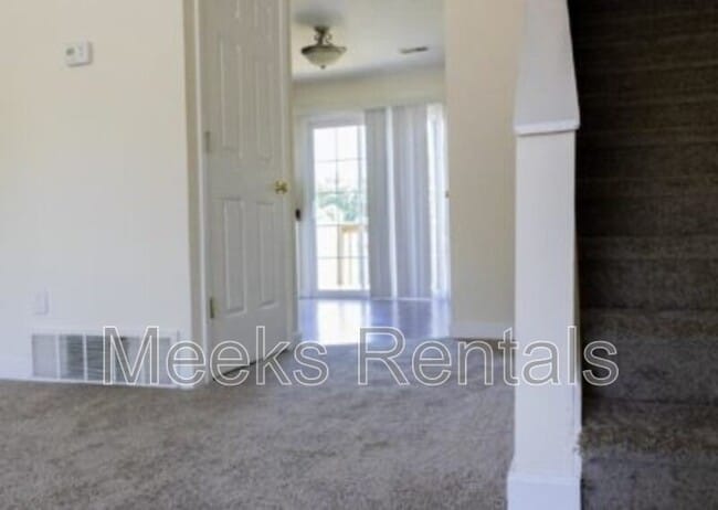 Building Photo - 448 Mill Rd