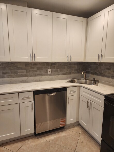 Building Photo - 2631 NW 60th Way