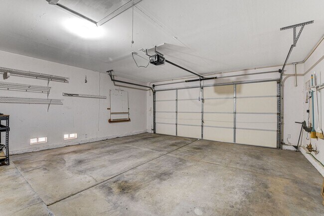 Building Photo - 5053 Cedar Lawn Way