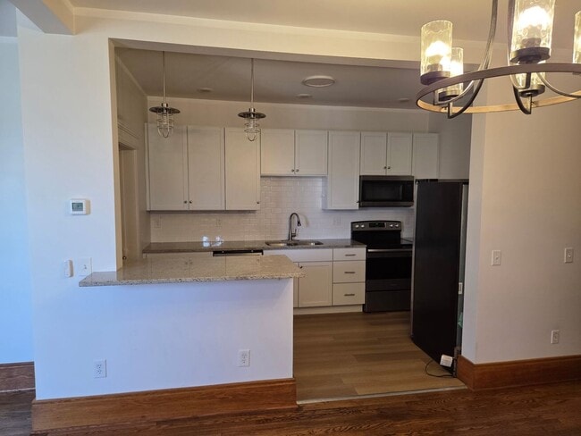 Building Photo - 109 Erie St