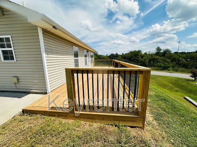 Building Photo - 5330 Blue Star Dr